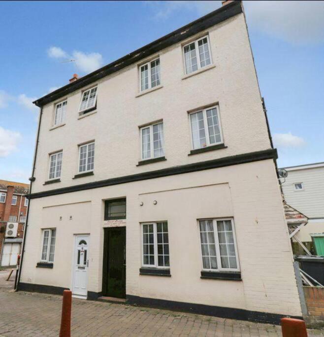 Apartment In Central Exmouth Exterior photo